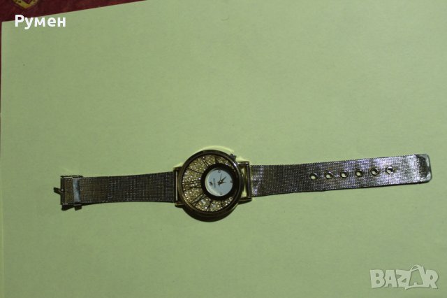 Часовник „Svarovski”