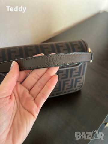 Продавам чанта,Fendi без забележки, снимка 4 - Чанти - 52991369