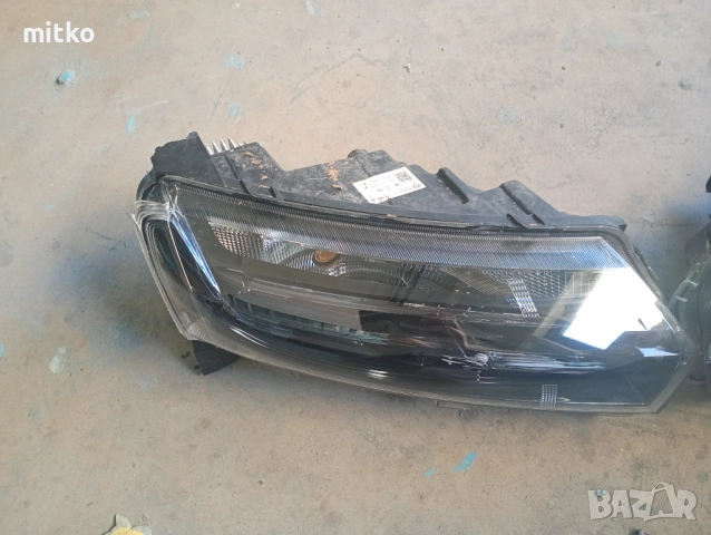 Фарове  предна броня Dacia spring, снимка 3 - Части - 51443396