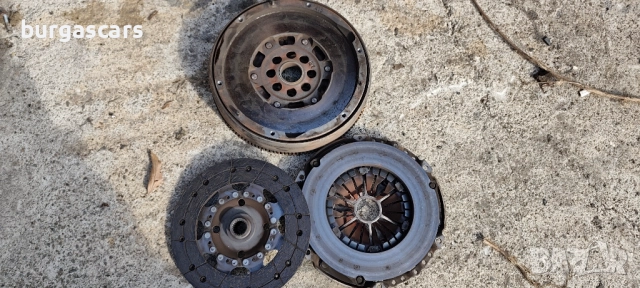 Демпферен маховик съединител Peugeot 407 2.0HDI - 200лв, снимка 2 - Части - 52168430