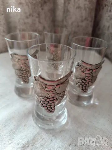 ARTINA 4 малки чашки за ракия, водка или welcome drink