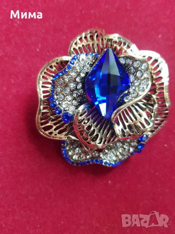 Брошки различни модели