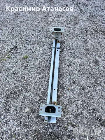 Основа предна броня за Тойота аурис. 2010-2012г, снимка 4 - Части - 49599882