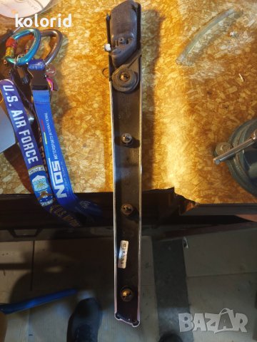 Лайсна от предна лява врата за ц класа w203 2007г, снимка 2 - Автомобили и джипове - 40331471