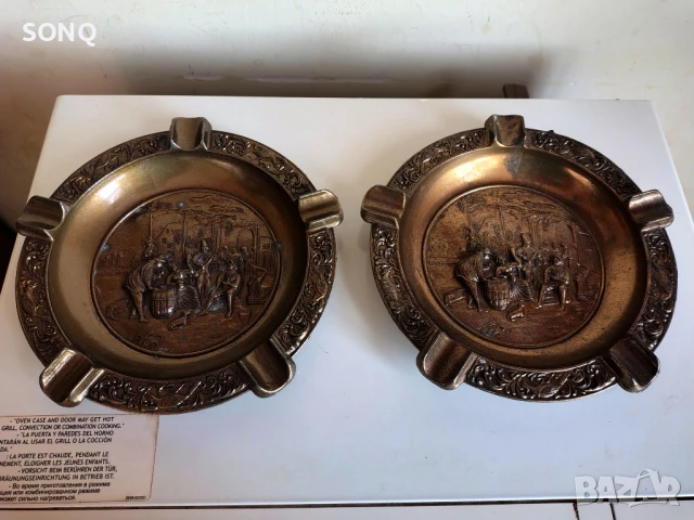 Страхотни Голями Релефни Италиански Бронзови Пепелници