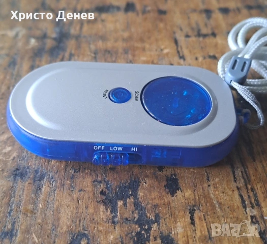 малко радио синьо със слушалки и връзка за носене на врат внос от Дания, снимка 5 - Радиокасетофони, транзистори - 53560884