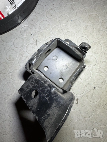 Конзола окачване двигател дясна ЛАДА НИВА НОВ ОРИГИНАЛЕН
