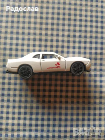 Siku количка Dodge Challenger