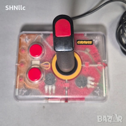 JOYSTICK GRAVIS контролер