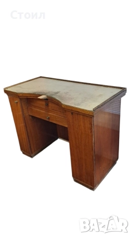 Бижутерска работна маса с клинче. Размери 127см/62см/94см (Ш/Д/В), снимка 3 - Друго търговско оборудване - 51889642