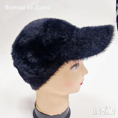 Топла дамска шапка с козирка – зимен пухкав модел, снимка 2 - Шапки - 52665378