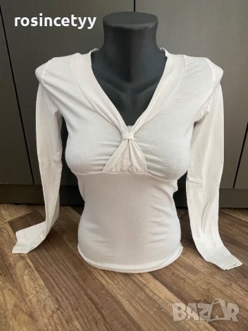 Бяла блузка, снимка 2 - Блузи с дълъг ръкав и пуловери - 23917076