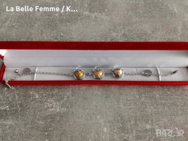 Гривни с перли в луксозна кутия, снимка 3 - Гривни - 34878679