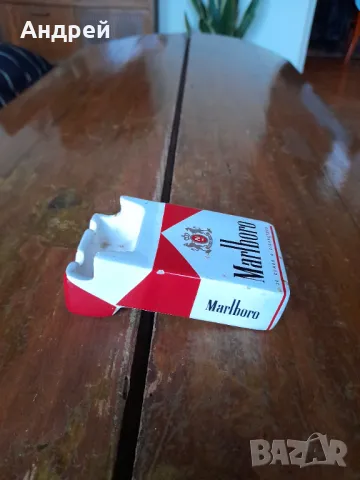 Стар пепелник Marlboro #11, снимка 3 - Други ценни предмети - 48239369