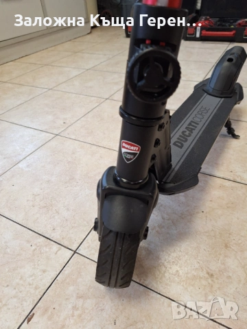 Детска електрическа тротинетка Ducati Corse Junior Jet, снимка 3 - Велосипеди - 53244258