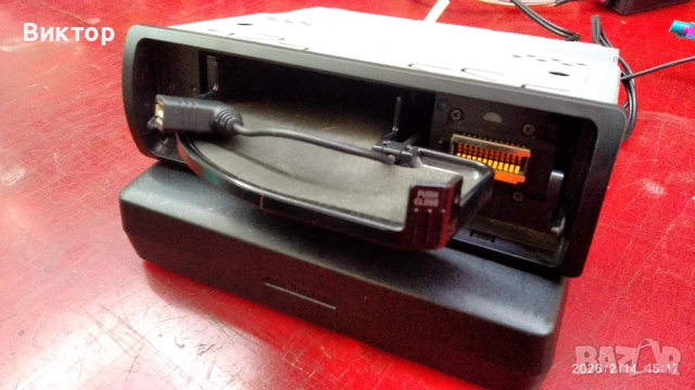 Sony DSX-S200BTX плеър за автомобил! iPod-TuneTray. Нова! Без липси!, снимка 3 - Части - 53480989