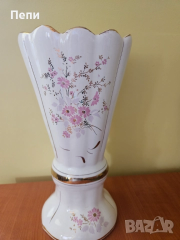 Антикварна ваза