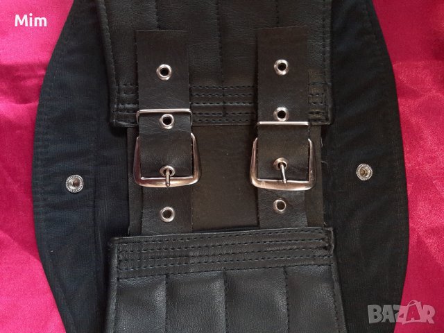 Черен кожен широк колан с капси , снимка 2 - Колани - 38945737