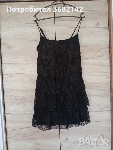 продавам дамска черна рокля на волани , снимка 2 - Рокли - 51217836