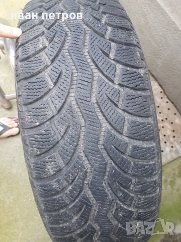 Зимни гуми с джанти 235/65R17, снимка 5 - Гуми и джанти - 37344683