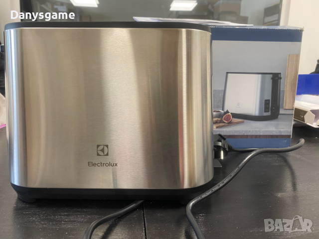 Тостер Electrolux, 925W, 7 настройки на температурата, Inox, снимка 1