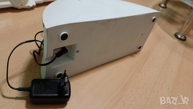 Акумулаторна прахосмукачка Livington Prime, снимка 5 - Прахосмукачки - 53177919