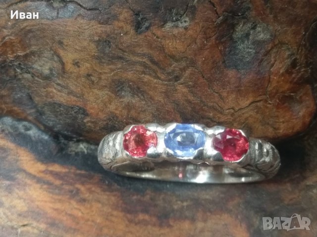 Сребърен пръстен с Рубини и Сапфир, снимка 3 - Пръстени - 37070666