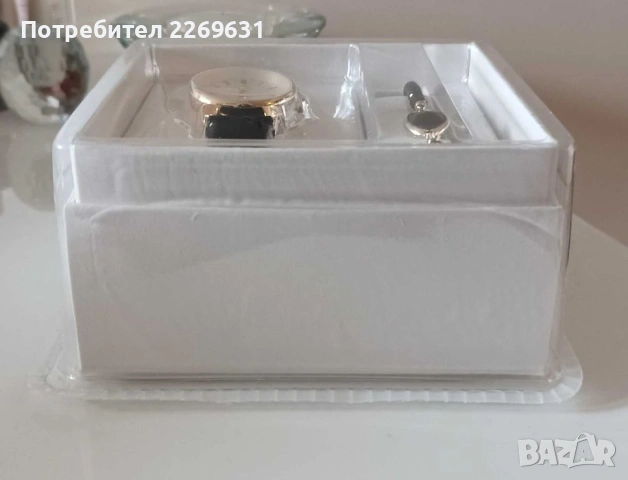 Дамски подаръчен комплект часовник с гривна, снимка 2 - Подаръци за жени - 53537098