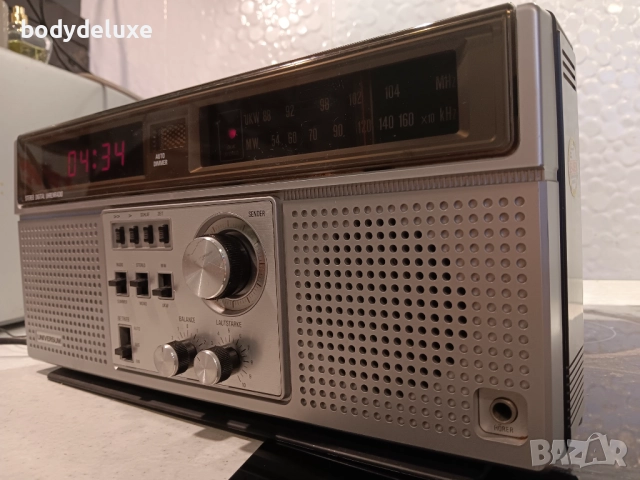 UNIVERSUM UR 1122 стерео радио, снимка 3 - Радиокасетофони, транзистори - 18607931