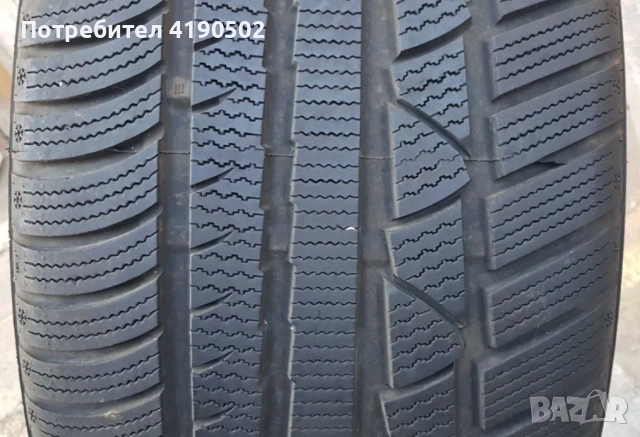 Зимни гуми 255/35/19, снимка 2 - Гуми и джанти - 52747633