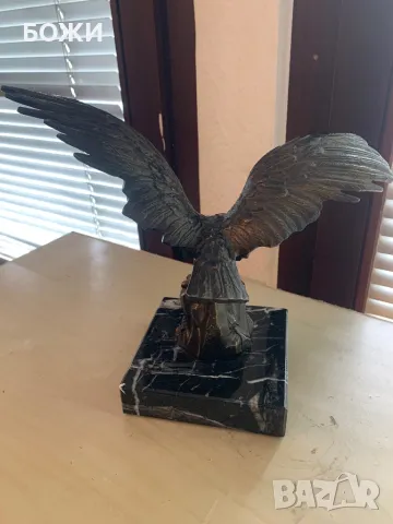 Масивна бронзова статуетка „Орел“ с мраморна основа, снимка 3 - Антикварни и старинни предмети - 50332025