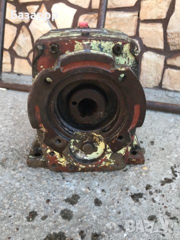 Редуктор български, снимка 3 - Резервни части за машини - 43583139
