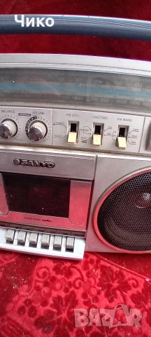 стар японски оригинален радиокасетофон Sanyo , снимка 5 - Антикварни и старинни предмети - 53054234