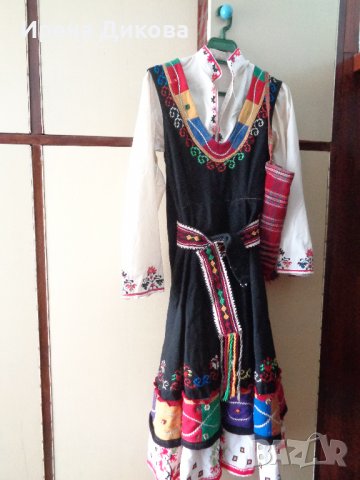 Продавам българска народна дамска носия / комплект, снимка 1 - Антикварни и старинни предмети - 40165721