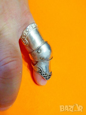 Уникален мъжки сребърен пръстен БРОНЯ - старинен и солиден с красиви орнаменти сребро