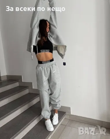Дамски спортен комплект Nike - Налични различни цветове Код LFS153, снимка 3 - Спортни екипи - 47369207