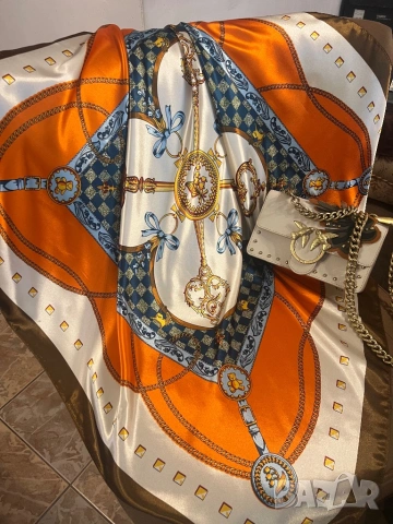 Уникален шал в стил Versace, снимка 3 - Шалове - 53586503