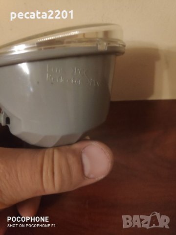 Продавам - оригинален халоген Koito за Тойота, снимка 3 - Части - 33021416