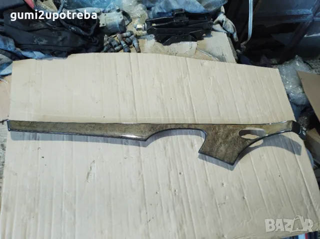 Декоративна Лайсна Предна Лява Врата Mercedes E class W211 V6 Tmodel