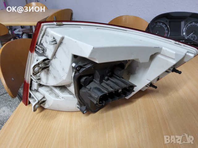 Стоп шкода октавия 2012-2019 ляв оригинален hella, снимка 2 - Части - 43035267