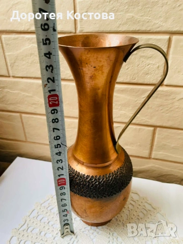 Красива медна ваза от Англия с дръжка от месинг, снимка 8 - Антикварни и старинни предмети - 53568614