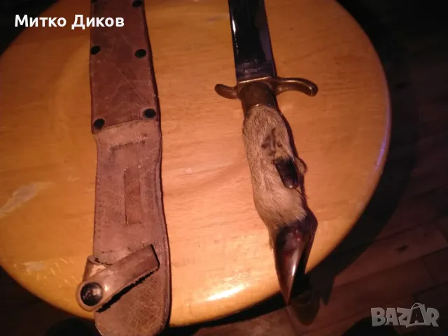 Ловен нож от соца калъф естествена кожа метален гард ръчно правен от майстор с инициали нов , снимка 10 - Ножове - 36422656