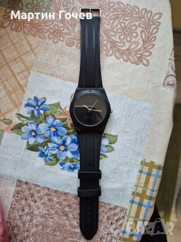 Часовник Guess Retro Pop (модел W0979L2), снимка 5 - Дамски - 53571435