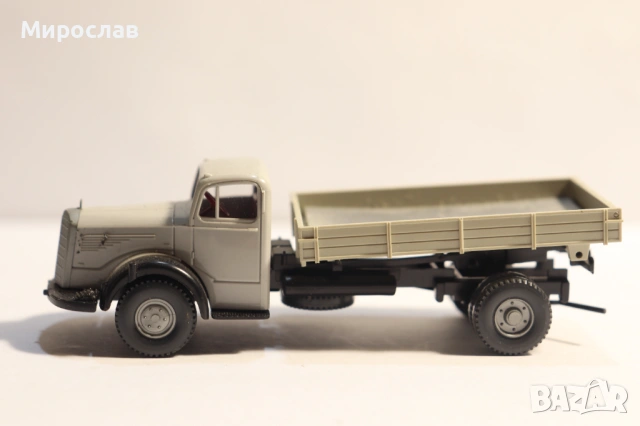 WIKING H0 1/87 MERCEDES КАМИОН МОДЕЛ САМОСВАЛ, снимка 4 - Колекции - 53201026