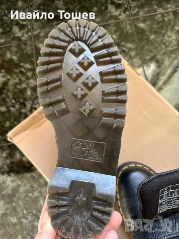 Дамски обувки Dr.Martens 37 номер, снимка 3 - Дамски боти - 48381555