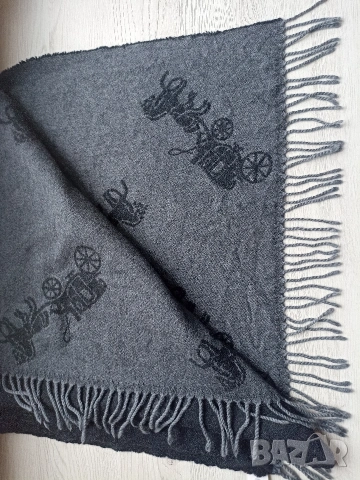 Дамски шал Coach, снимка 3 - Шалове - 53431981