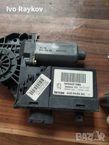  моторче за стъклоподемник за Peugeot 307 ,9634457480, 0130821766, , снимка 2 - Части - 49215156