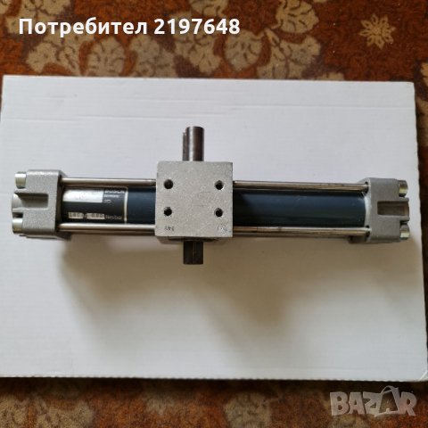 Пневматичен въртящ цилиндър рейков ф32мм/180 BOSCH