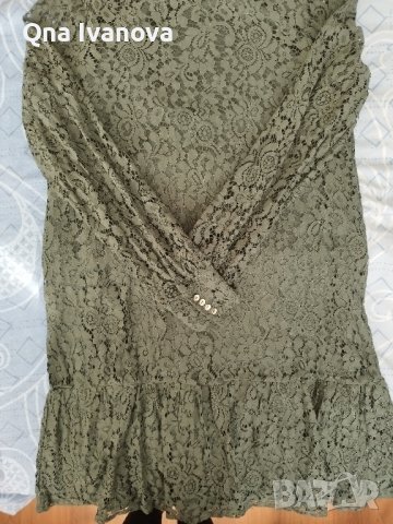 зелена дантелена рокля