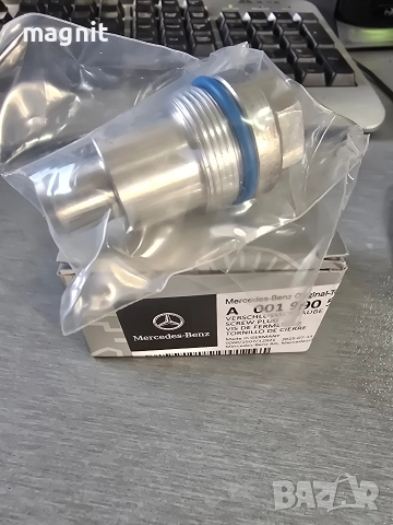 A0019905317 Тапа за масло двигател 651 Mercedes ОРИГИНАЛНА, снимка 2 - Части - 52927964